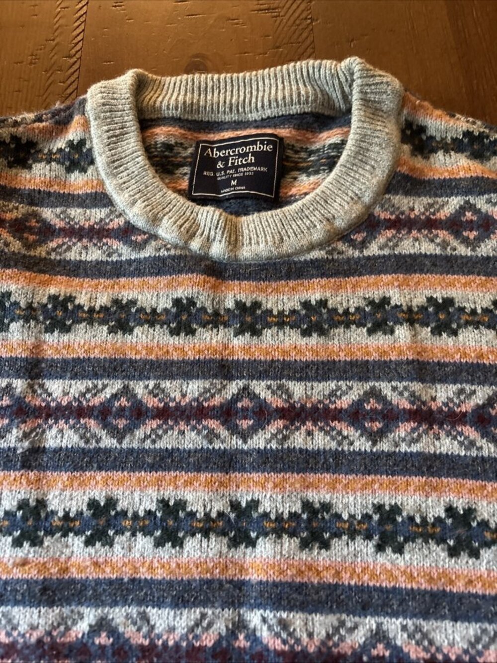 abercrombie fitch Men’s Orange & Blue Crew Neck Sweater Size M Wool Blend Soft - Picture 3 of 6